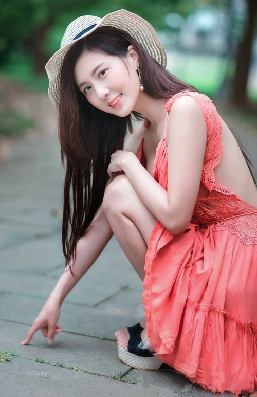 队长大发神威，带领球队晋级下一轮，队长[足球]