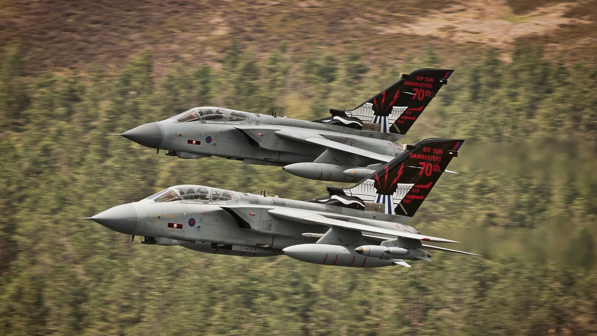 阵容齐整的豪门队伍完胜对手,无悬念取胜,豪门联赛