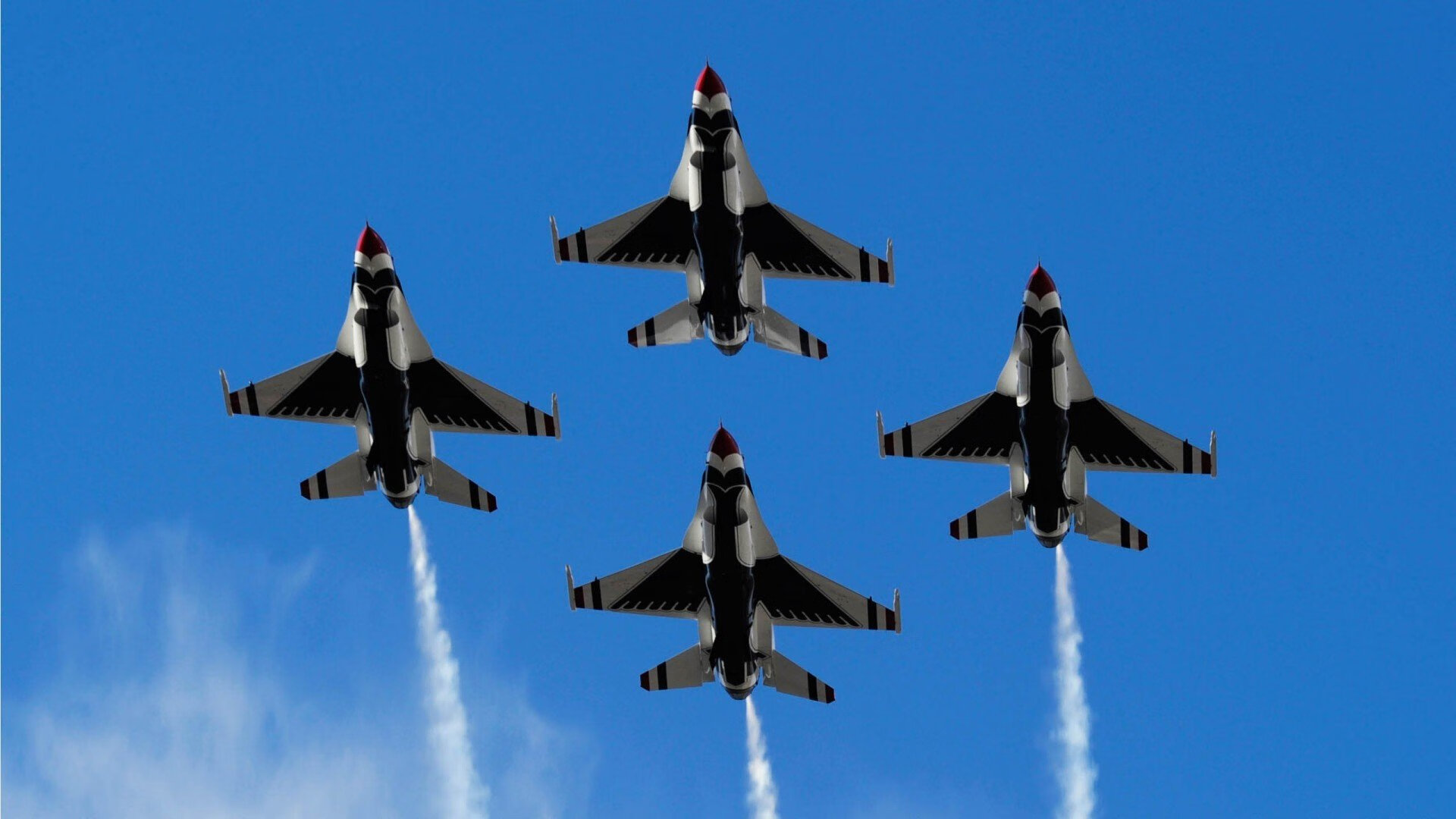 顶级球队尽显实力,看谁能获胜!,顶级球员