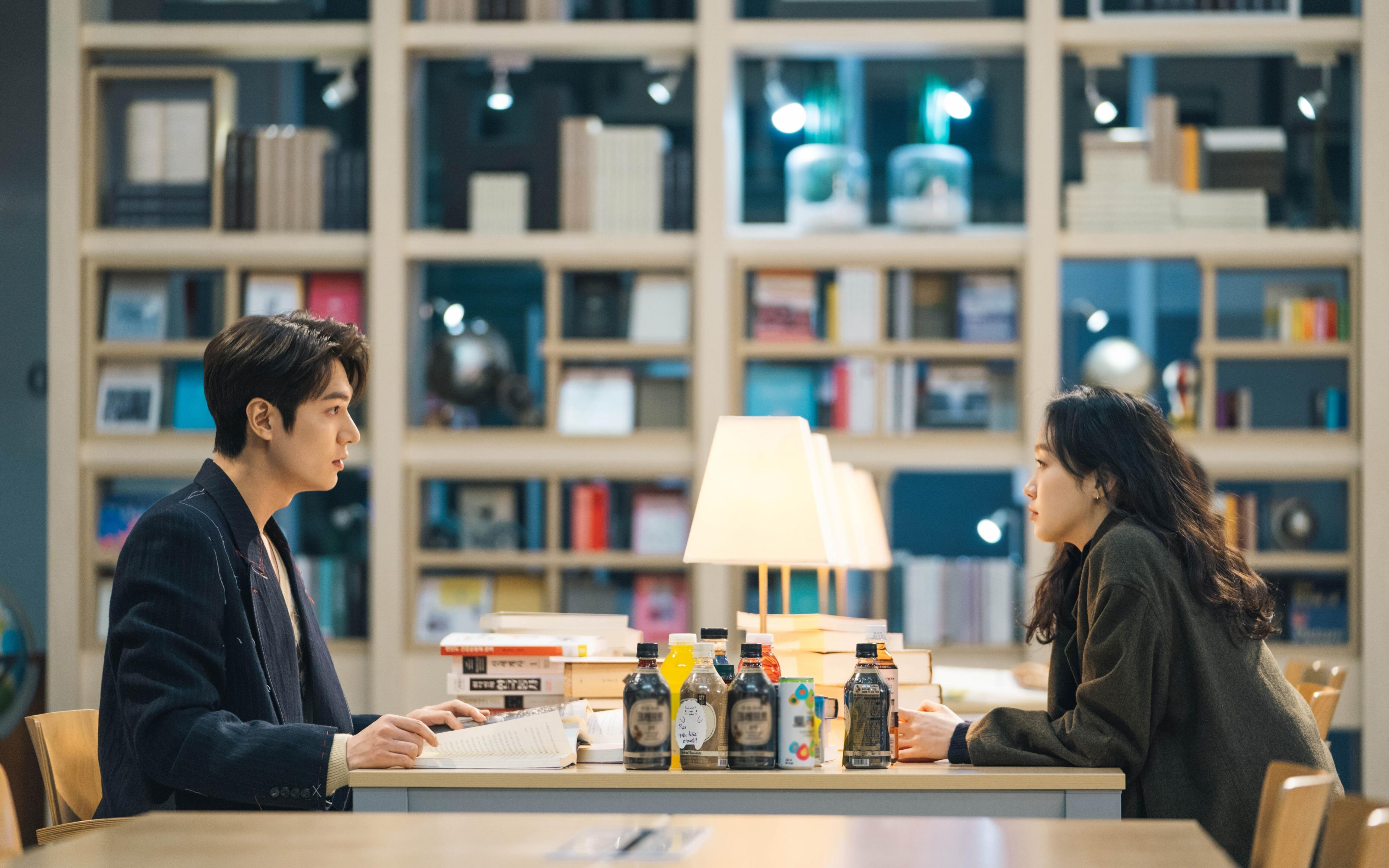 篮网锋线球员展示极限弹跳能力，篮网锋线球员展示极限弹跳能力是多少