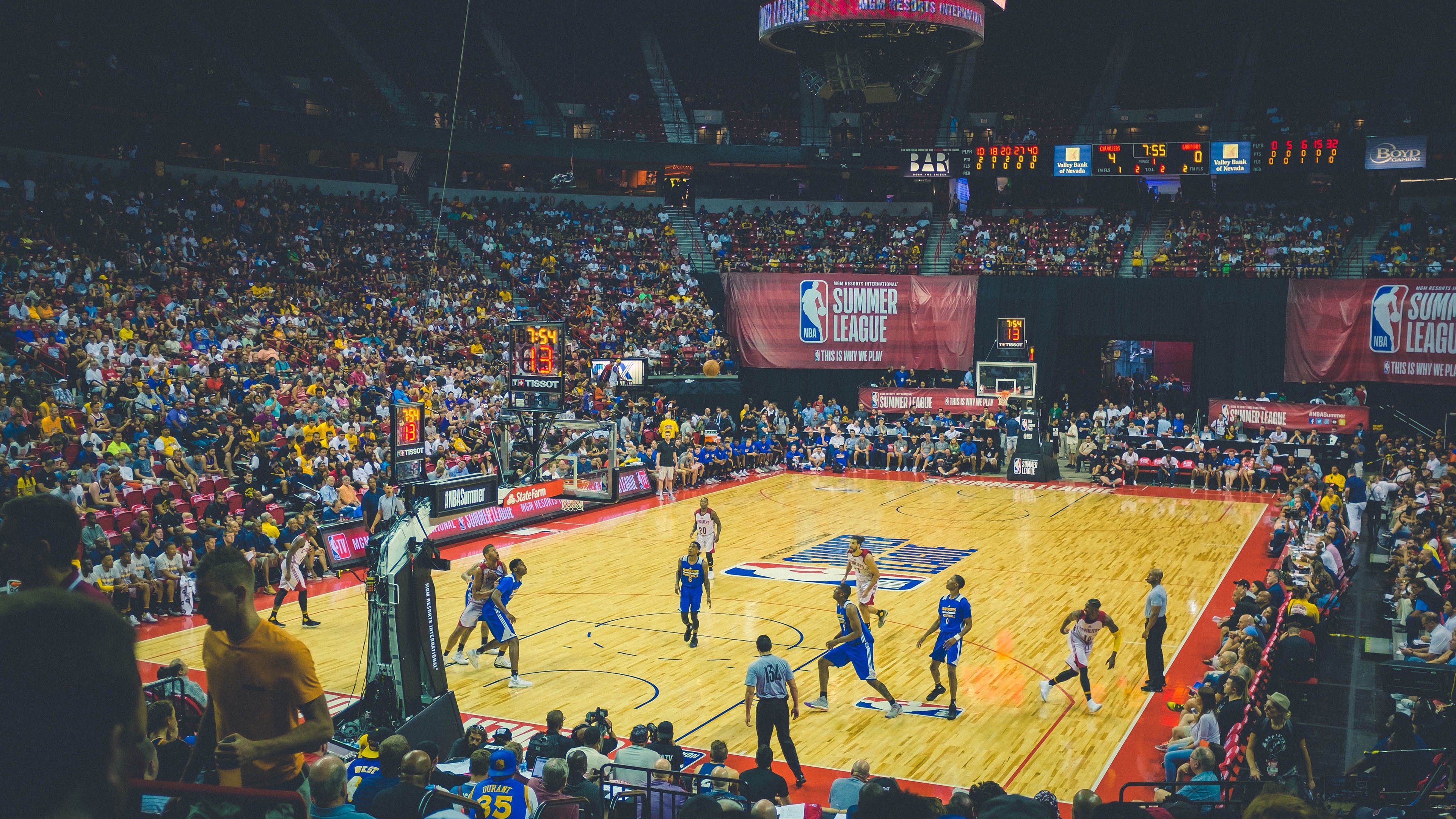 _千禧之战:两队鏖战至最后一秒,比分胶着!_,千禧之王争霸赛