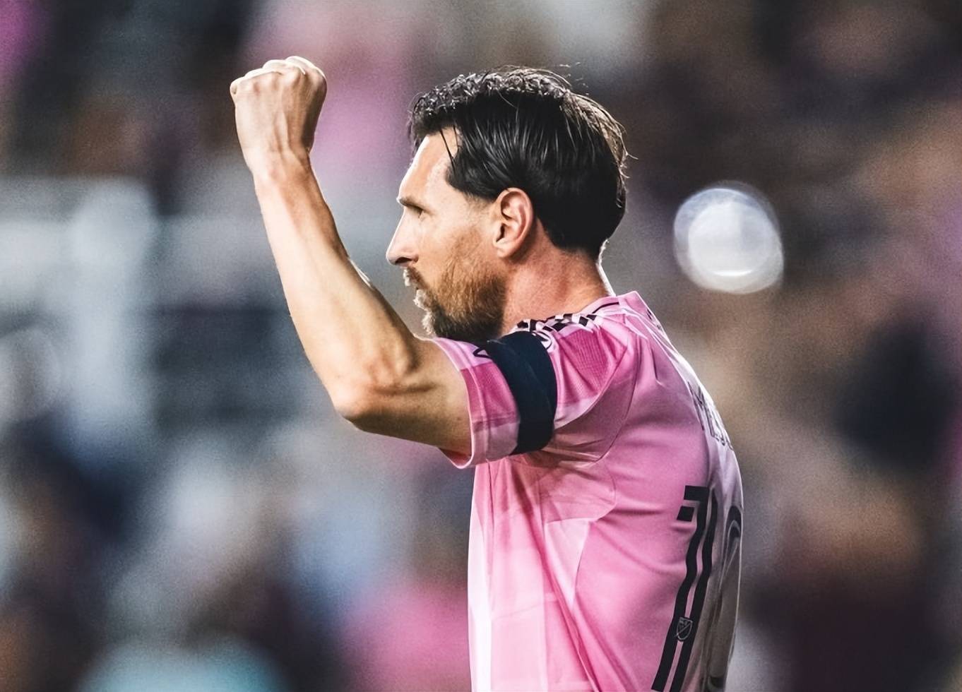 梅西转会新东家，球迷热议不断的简单介绍